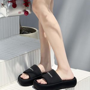 2025 Summer New Black Letter One-Strap Slippers for Women Outdoor Casual Vacation Thick Sole Beach Sandals