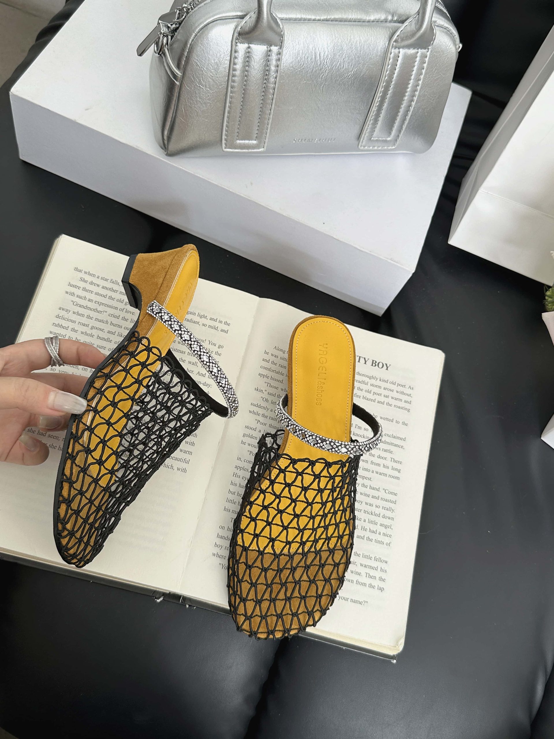 Women's Open Toe Slippers 2025 Summer New Style Fairy Hollow Mesh Breathable Slippers - Image 3