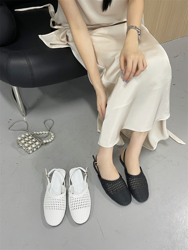 2025 New Flat Closed Toe Woven Buckle Strap Sandals for Women