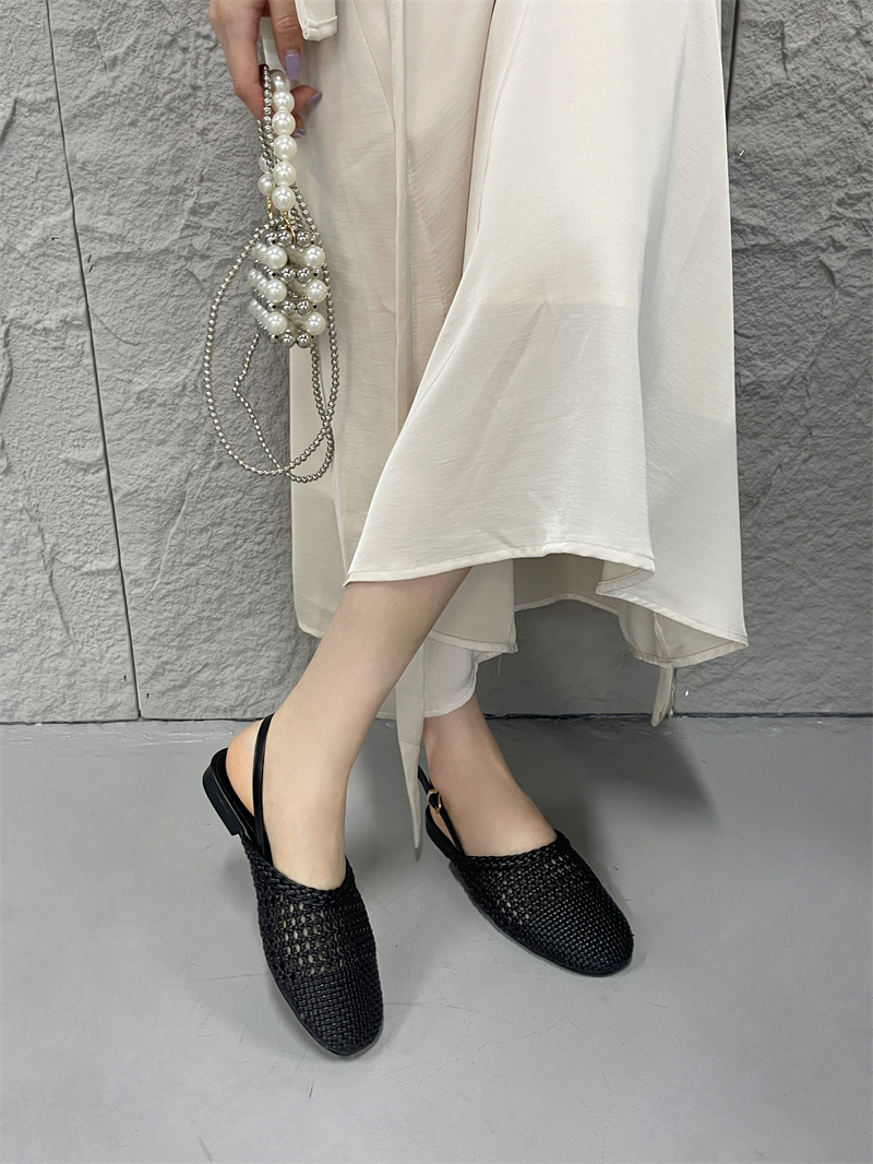 2025 New Flat Closed Toe Woven Buckle Strap Sandals for Women - Image 4