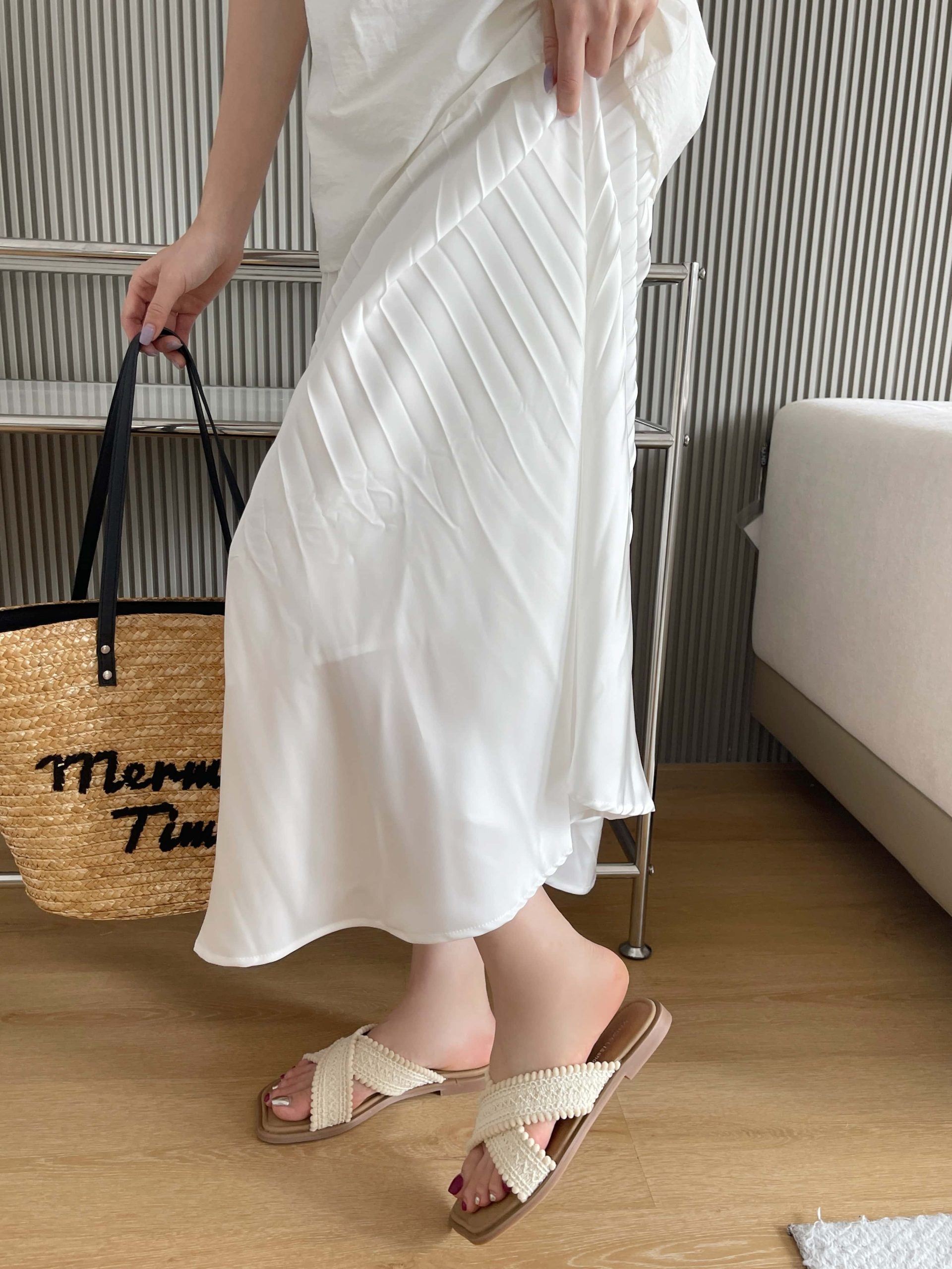 French Style Flat Slippers for Women Summer 2025 New Beach Vacation Sandals with Dress - Image 2